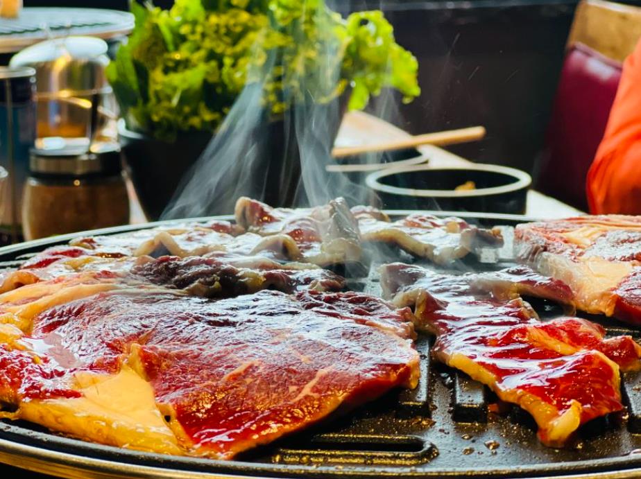 舌尖上的黑龙江｜当暑假遇上“烤肉季”——在东北老城体验舌尖上的非遗“烧烤”文化