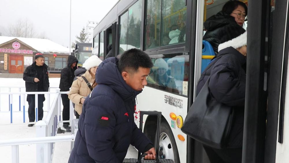 雪乡景区：多措施应对极端天气 确