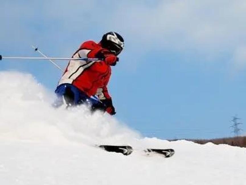 双鸭山​​市市场监管局开展滑雪场客运索道检查